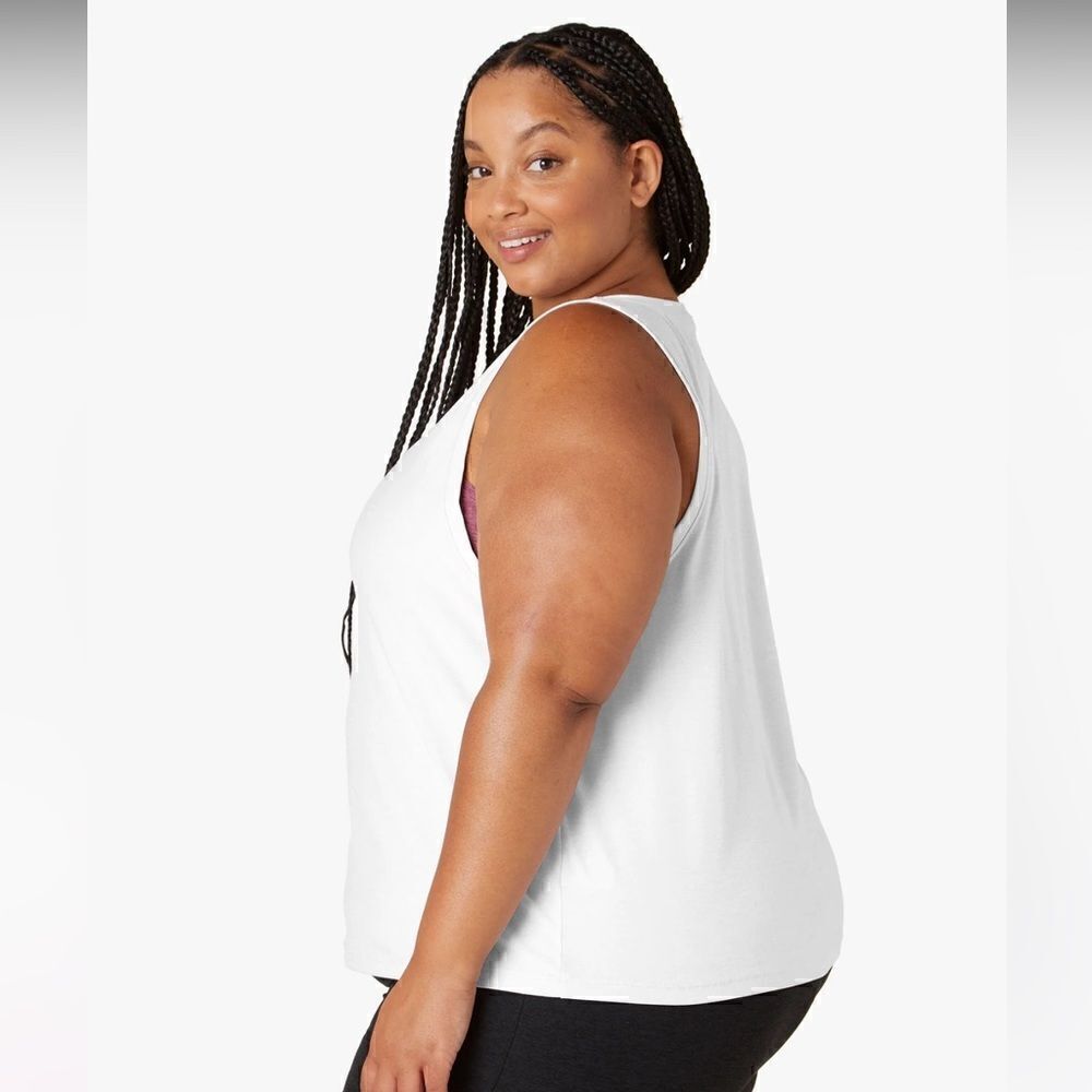 Featherweight Balanced Muscle Tank - Picture 2 of 8